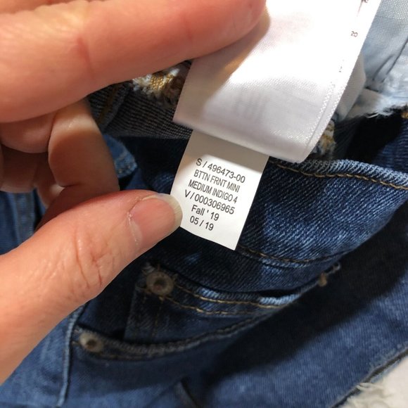 NEW Gap Womens 4 Button Front Mini Denim Jean Skirt Raw Hem #496473-00 NWT $60 - Picture 10 of 11